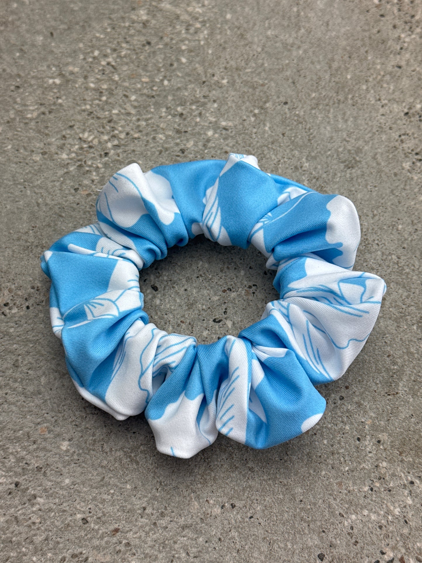 Frangipani Scrunchie (Baby Blue)